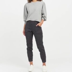Spanx stretch twill cargo jogger size medium